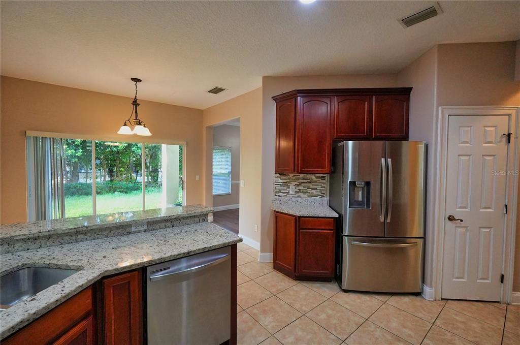 For Rent: $3,500 (4 beds, 3 baths, 2841 Square Feet)