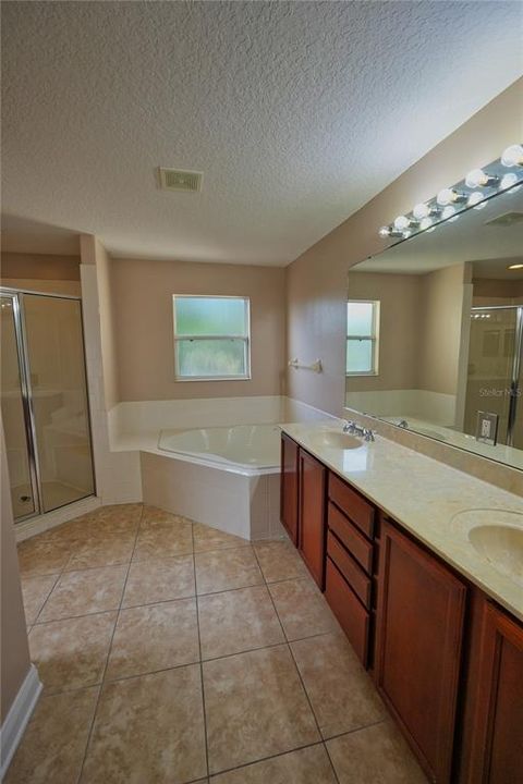 For Rent: $3,500 (4 beds, 3 baths, 2841 Square Feet)