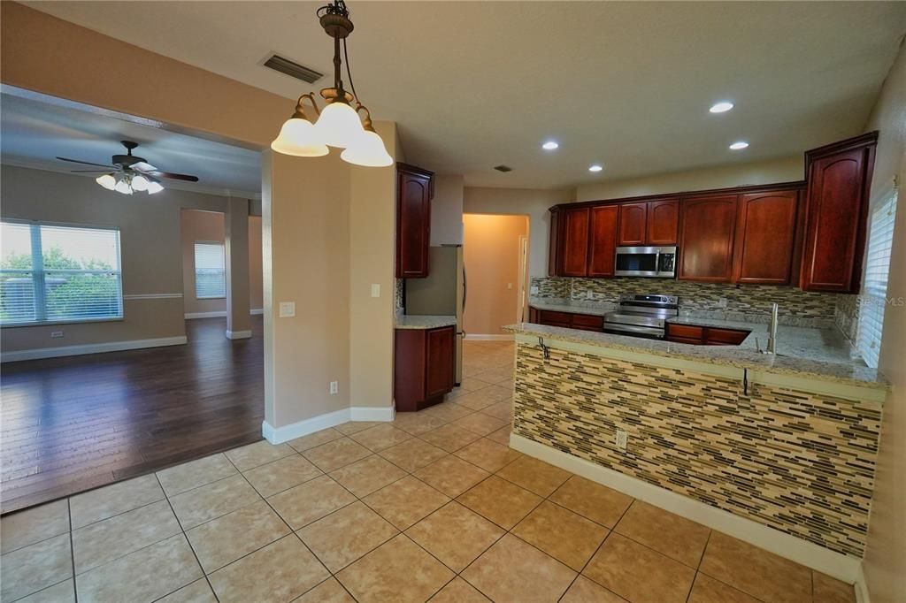 For Rent: $3,500 (4 beds, 3 baths, 2841 Square Feet)