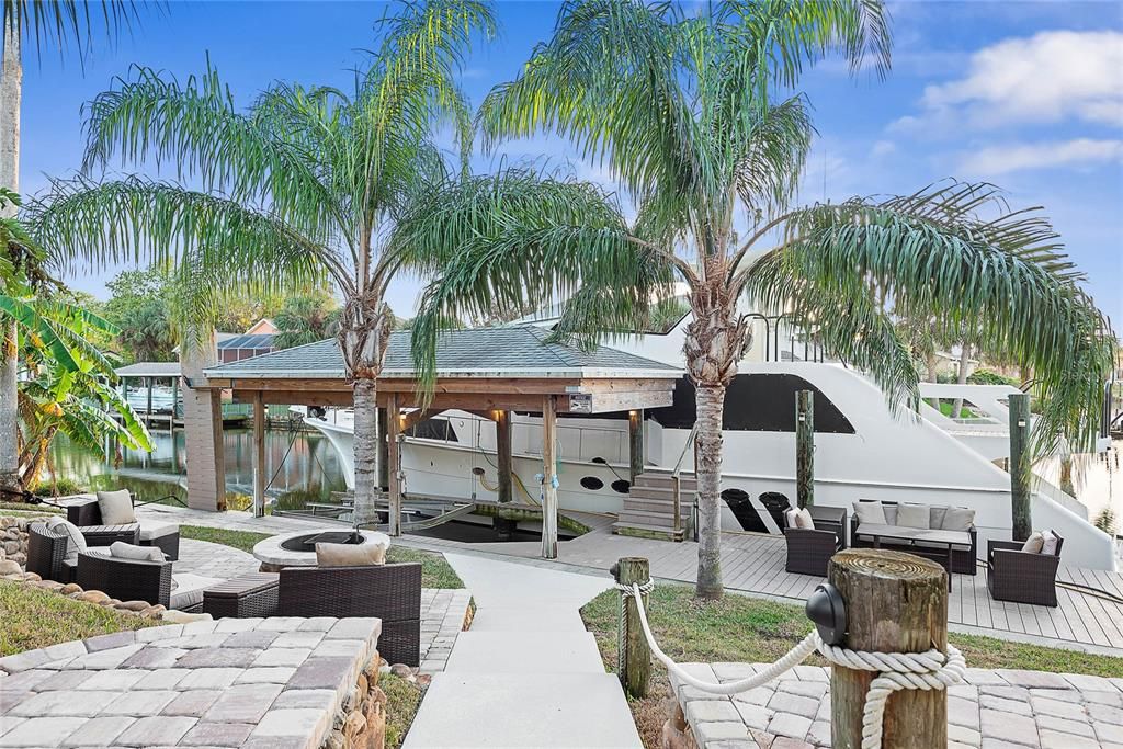 En Venta: $725,000 (3 camas, 2 baños, 1720 Pies cuadrados)