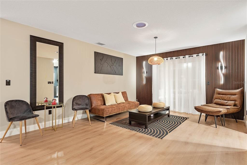 En Venta: $725,000 (3 camas, 2 baños, 1720 Pies cuadrados)