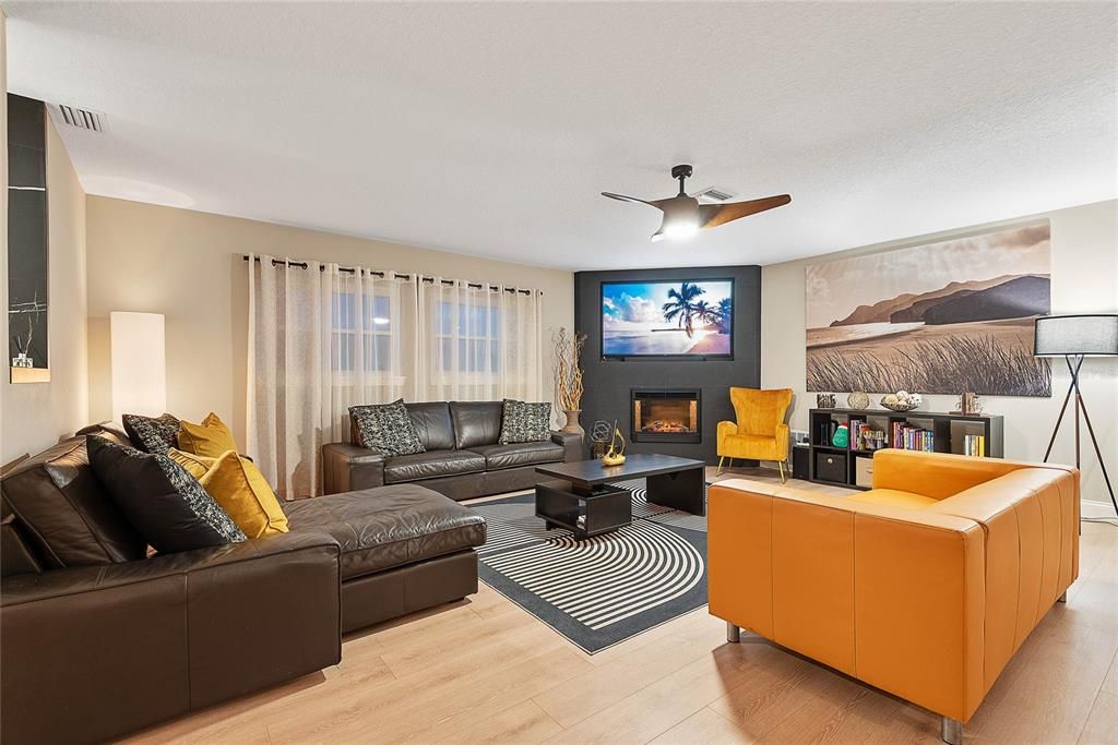 En Venta: $725,000 (3 camas, 2 baños, 1720 Pies cuadrados)