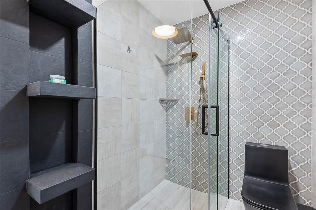 En Venta: $725,000 (3 camas, 2 baños, 1720 Pies cuadrados)