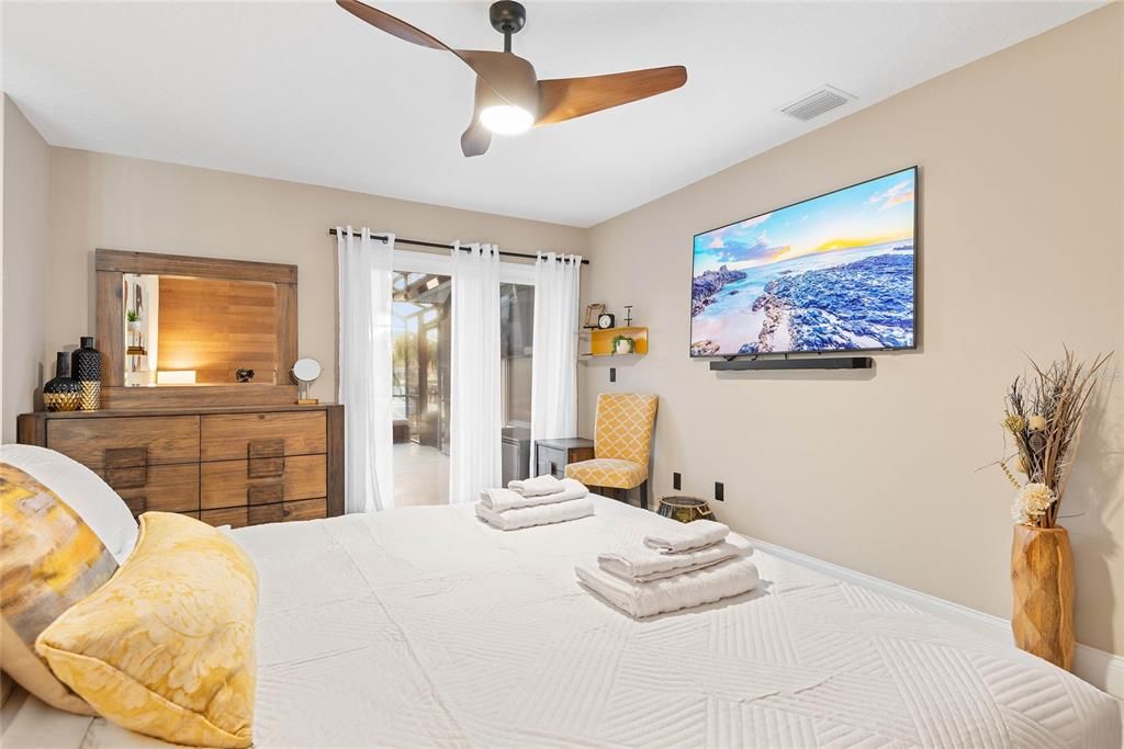 En Venta: $725,000 (3 camas, 2 baños, 1720 Pies cuadrados)