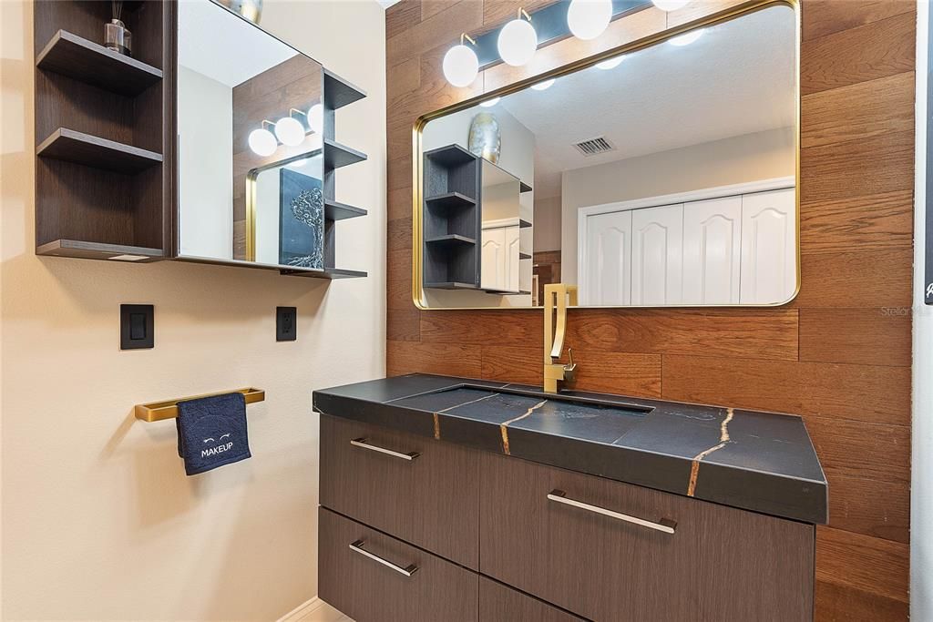 En Venta: $725,000 (3 camas, 2 baños, 1720 Pies cuadrados)