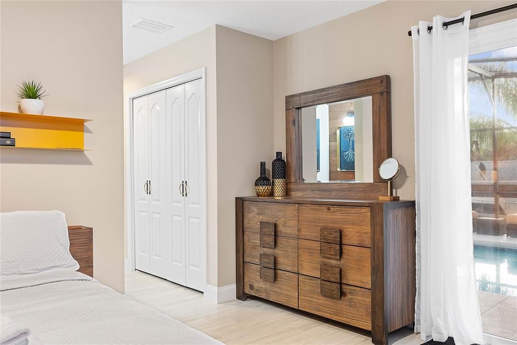 En Venta: $725,000 (3 camas, 2 baños, 1720 Pies cuadrados)