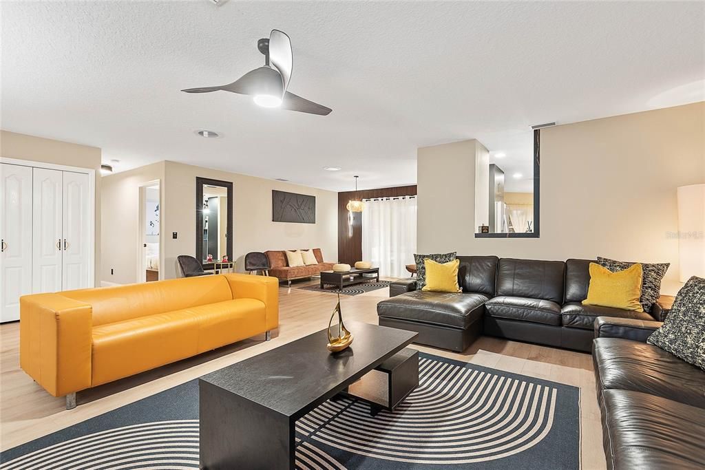 En Venta: $725,000 (3 camas, 2 baños, 1720 Pies cuadrados)