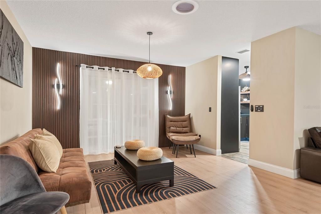 En Venta: $725,000 (3 camas, 2 baños, 1720 Pies cuadrados)