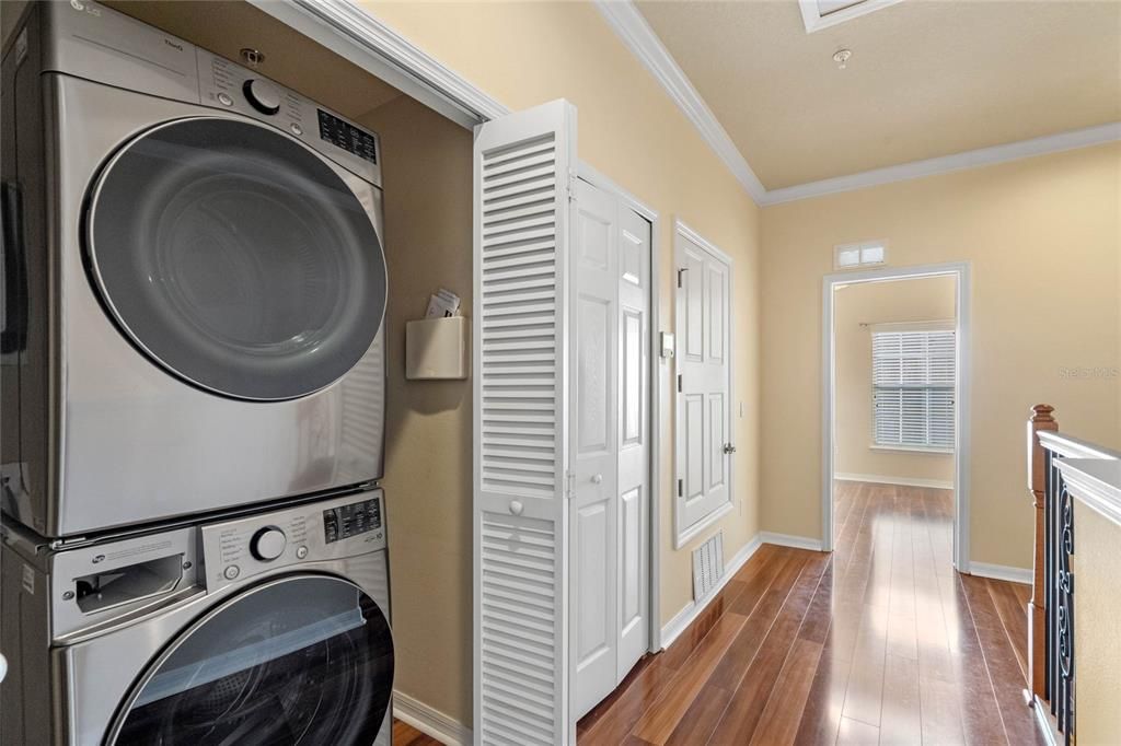 For Sale: $649,900 (3 beds, 3 baths, 2390 Square Feet)