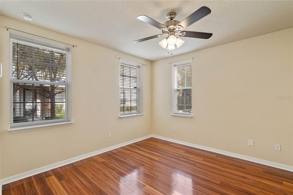 For Sale: $649,900 (3 beds, 3 baths, 2390 Square Feet)