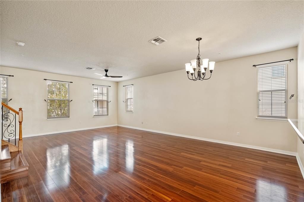 For Sale: $649,900 (3 beds, 3 baths, 2390 Square Feet)