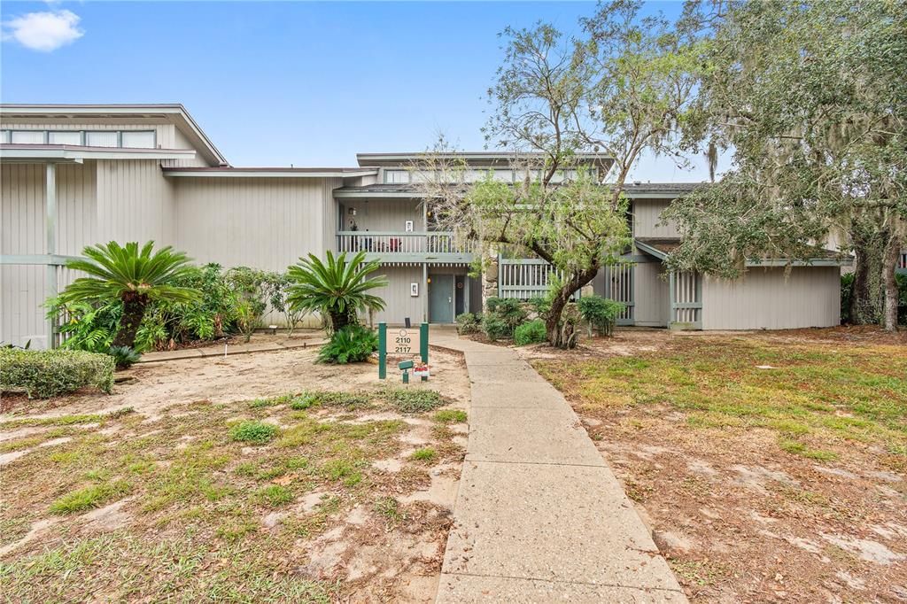 For Sale: $99,000 (1 beds, 1 baths, 974 Square Feet)