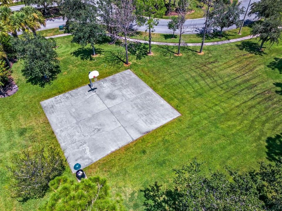 На продажу: $420,000 (4 спален, 2 ванн, 1825 Квадратных фут)