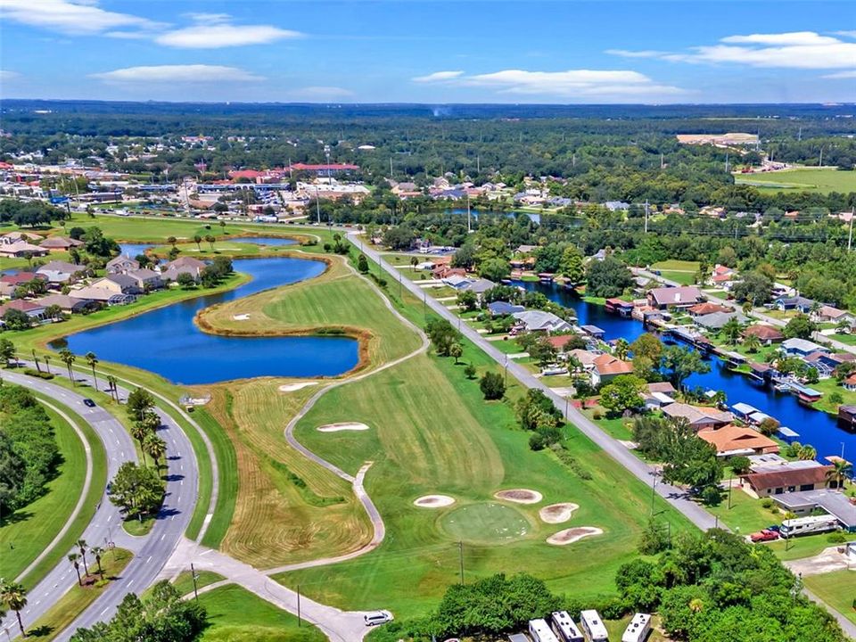 На продажу: $420,000 (4 спален, 2 ванн, 1825 Квадратных фут)