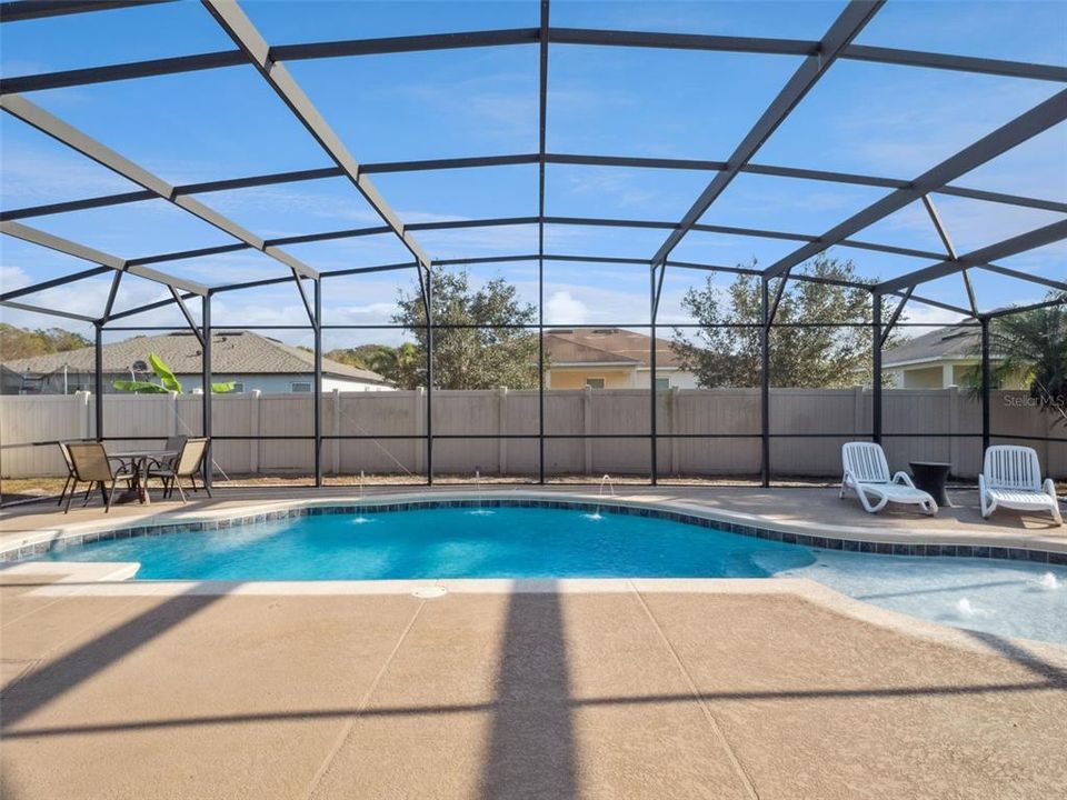 На продажу: $420,000 (4 спален, 2 ванн, 1825 Квадратных фут)