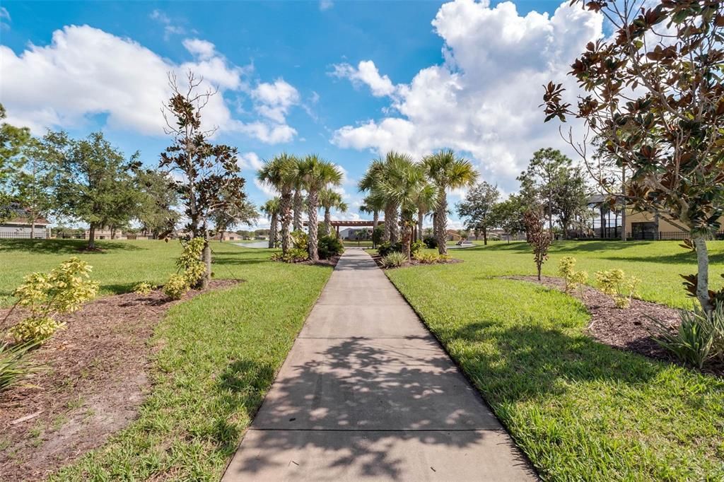 На продажу: $420,000 (4 спален, 2 ванн, 1825 Квадратных фут)