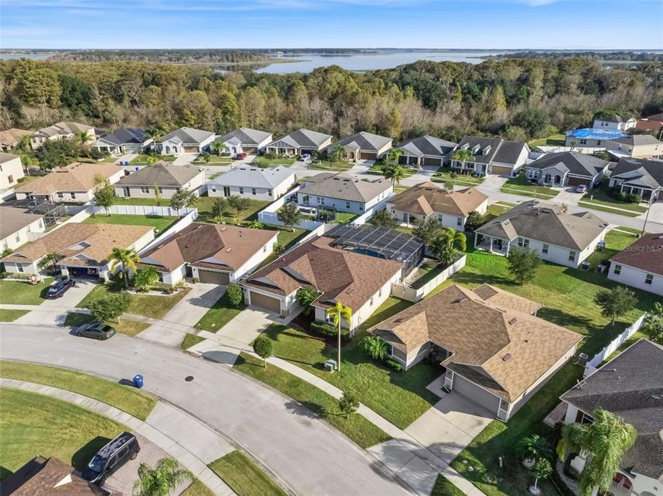 На продажу: $420,000 (4 спален, 2 ванн, 1825 Квадратных фут)