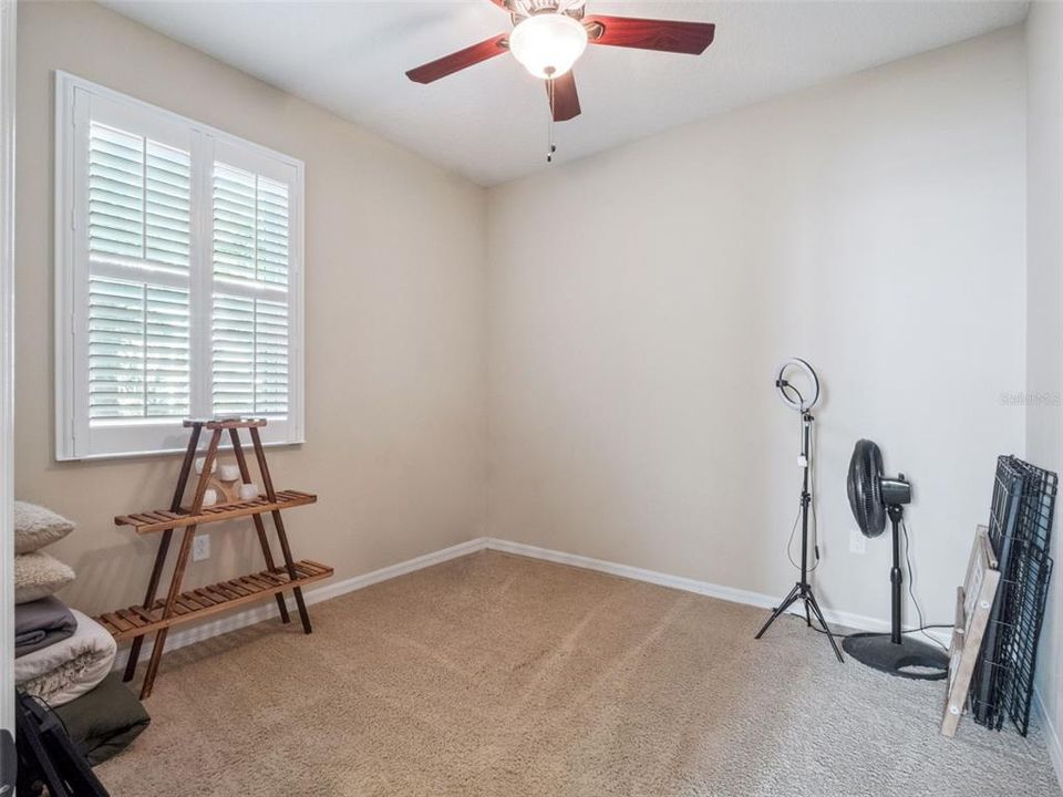 На продажу: $420,000 (4 спален, 2 ванн, 1825 Квадратных фут)