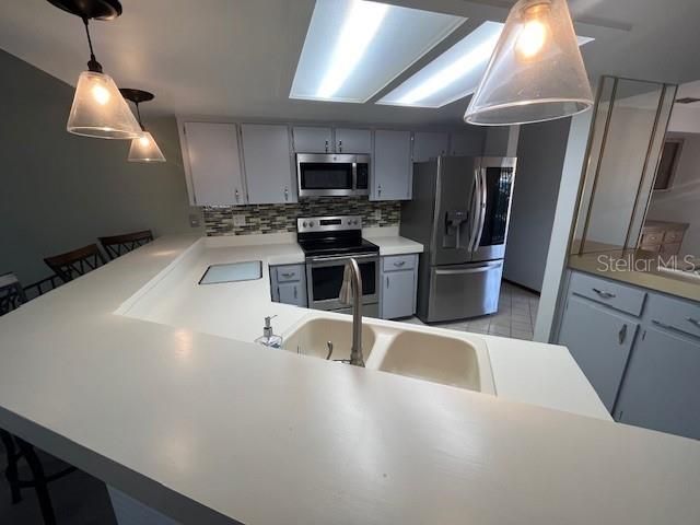 For Sale: $399,999 (3 beds, 2 baths, 2248 Square Feet)