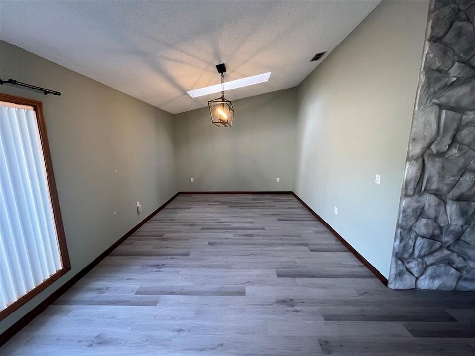 For Sale: $399,999 (3 beds, 2 baths, 2248 Square Feet)