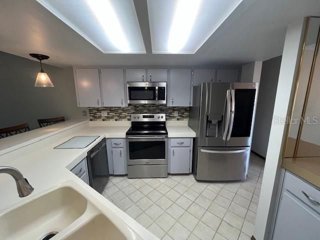 For Sale: $399,999 (3 beds, 2 baths, 2248 Square Feet)