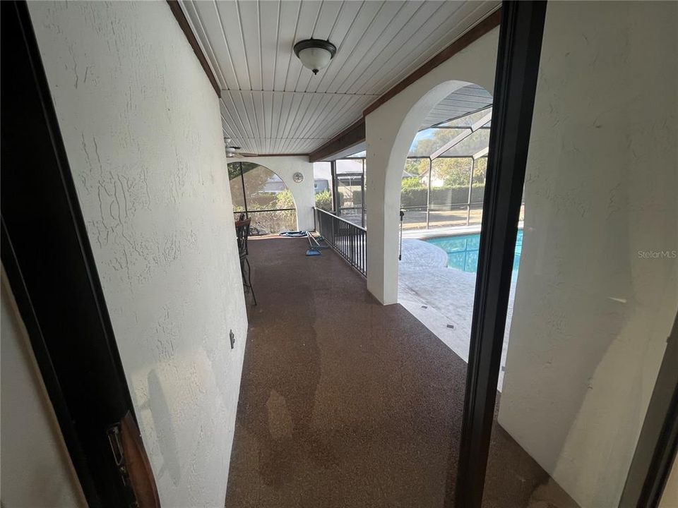 For Sale: $399,999 (3 beds, 2 baths, 2248 Square Feet)