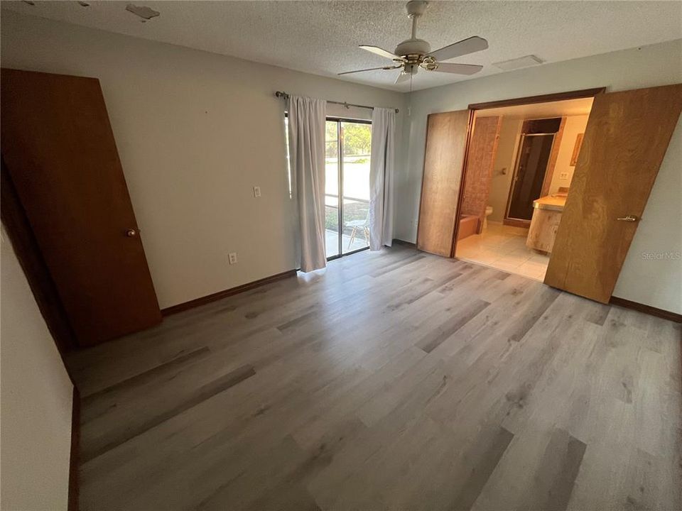 For Sale: $399,999 (3 beds, 2 baths, 2248 Square Feet)