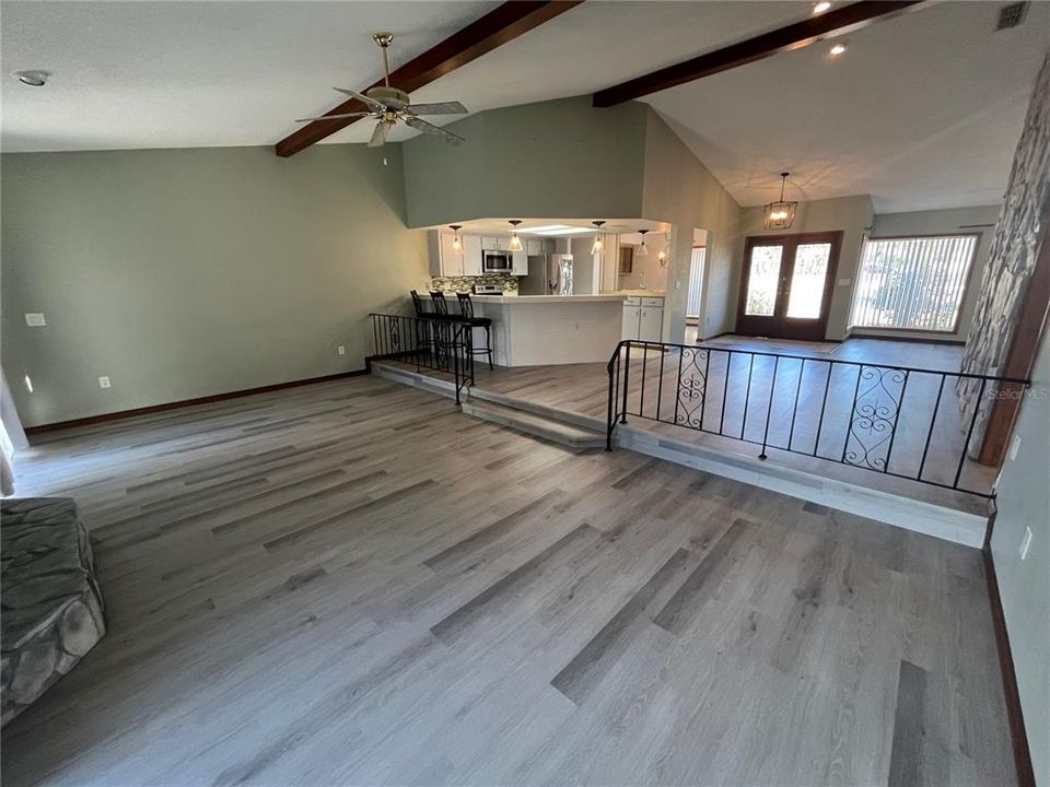 For Sale: $399,999 (3 beds, 2 baths, 2248 Square Feet)