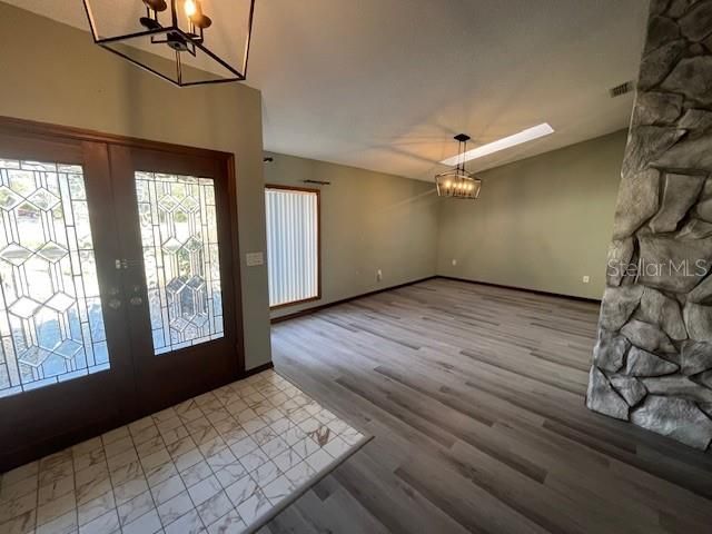 For Sale: $399,999 (3 beds, 2 baths, 2248 Square Feet)