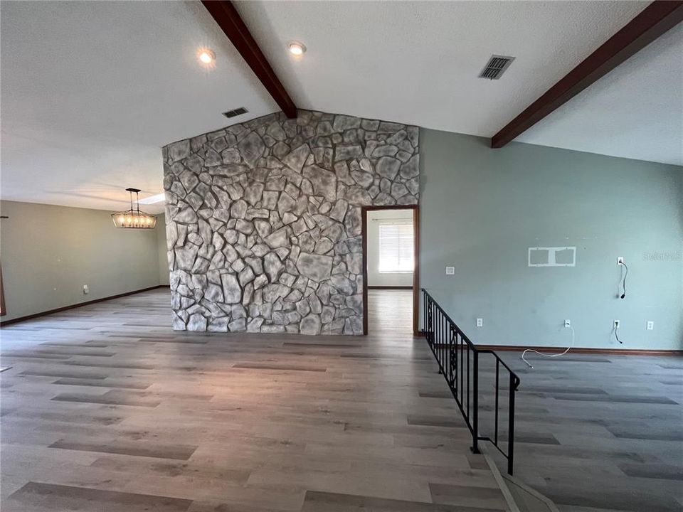 For Sale: $399,999 (3 beds, 2 baths, 2248 Square Feet)