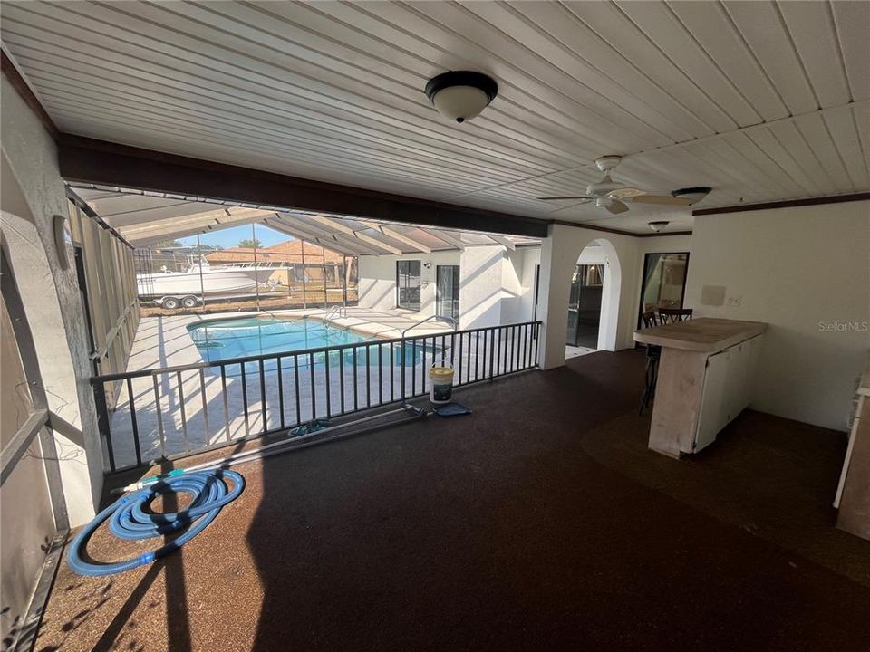 For Sale: $399,999 (3 beds, 2 baths, 2248 Square Feet)