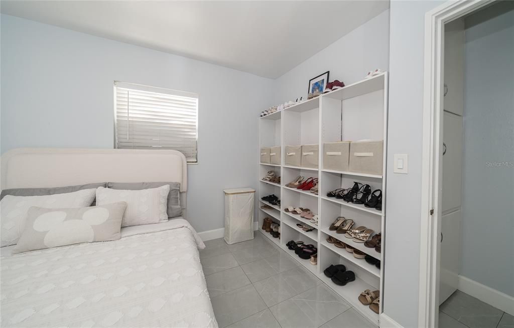 На продажу: $330,000 (4 спален, 2 ванн, 1263 Квадратных фут)