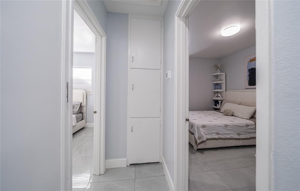 На продажу: $330,000 (4 спален, 2 ванн, 1263 Квадратных фут)