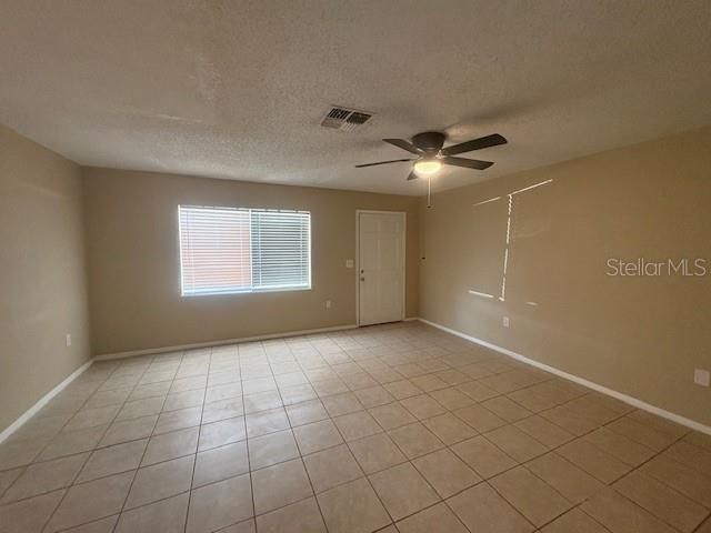 В аренду: $1,495 (2 спален, 1 ванн, 990 Квадратных фут)