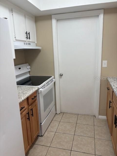 В аренду: $1,495 (2 спален, 1 ванн, 990 Квадратных фут)