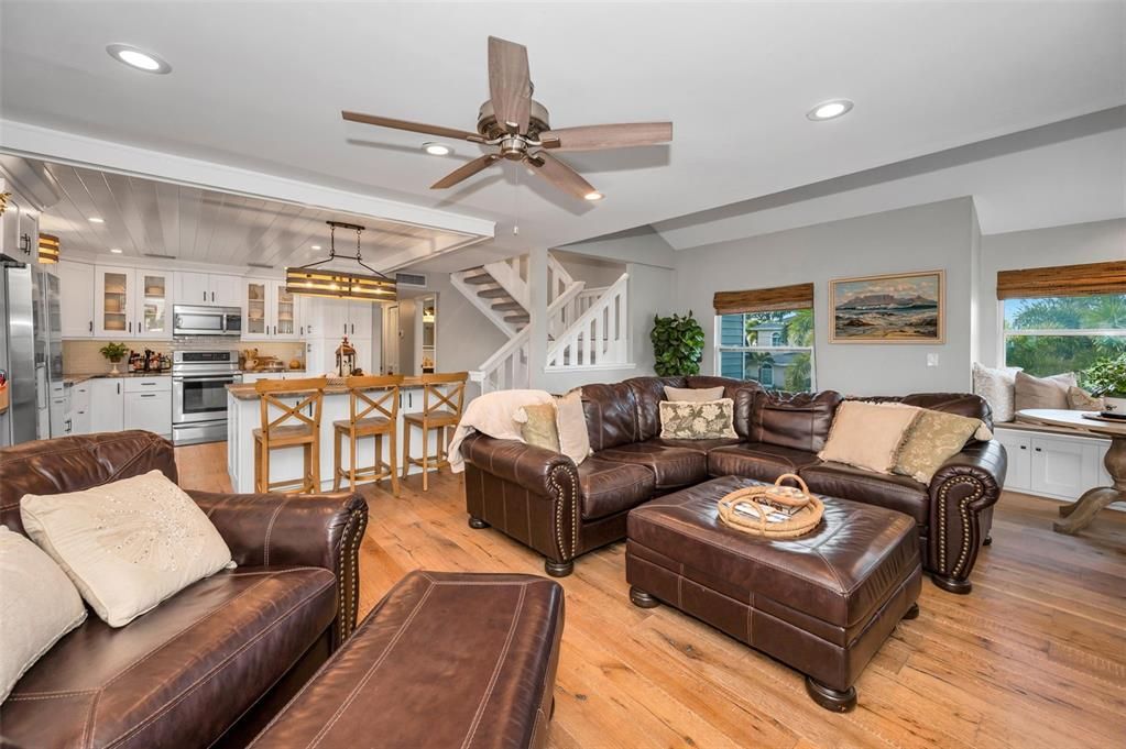 For Rent: $6,800 (3 beds, 3 baths, 2702 Square Feet)