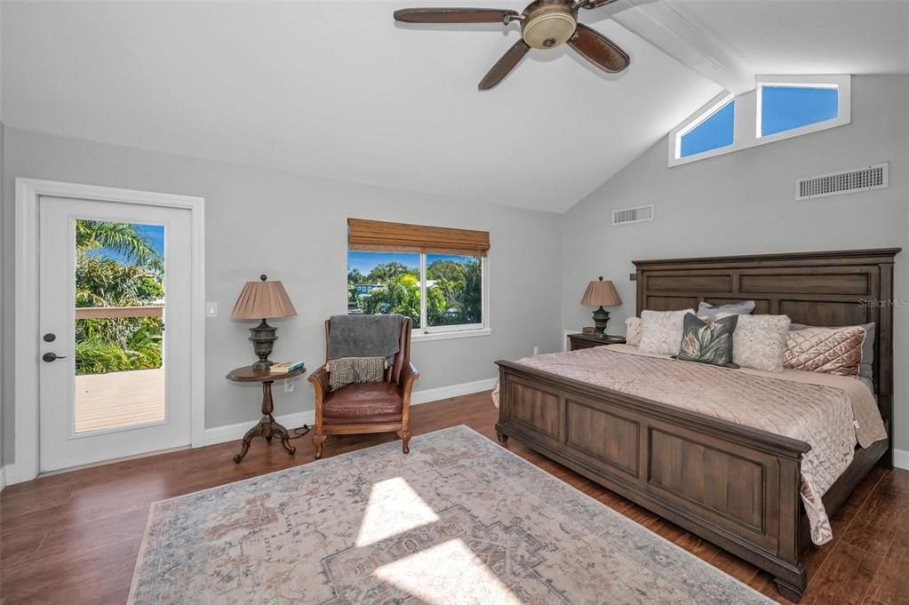 For Rent: $6,800 (3 beds, 3 baths, 2702 Square Feet)