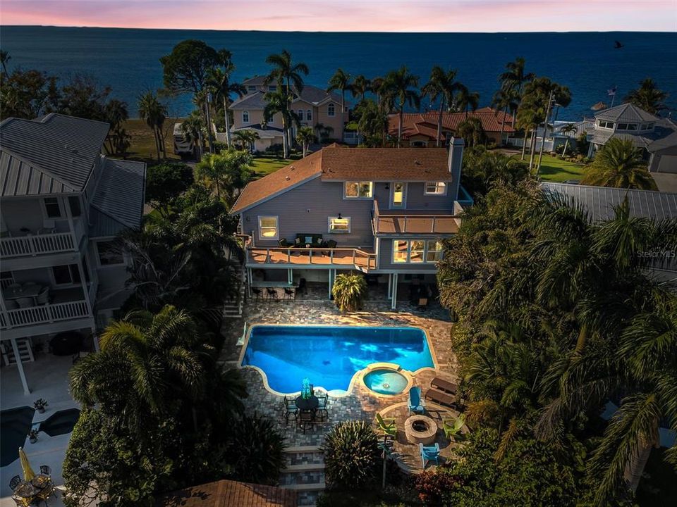 For Rent: $6,800 (3 beds, 3 baths, 2702 Square Feet)