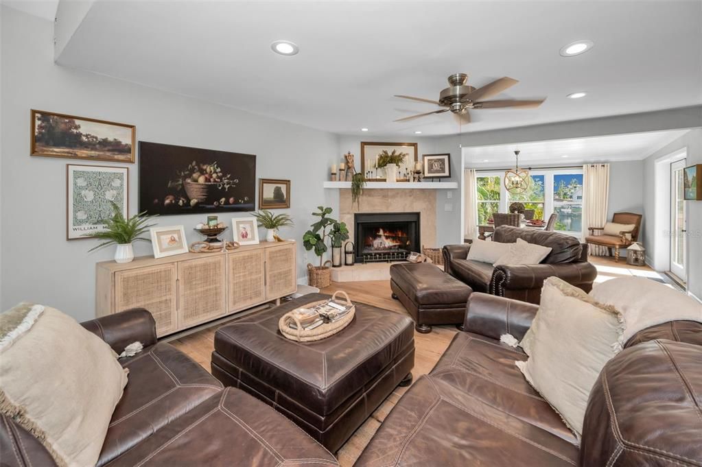 For Rent: $6,800 (3 beds, 3 baths, 2702 Square Feet)