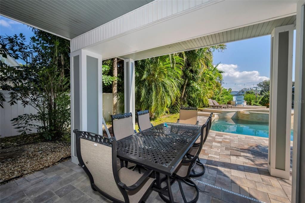 For Rent: $6,800 (3 beds, 3 baths, 2702 Square Feet)