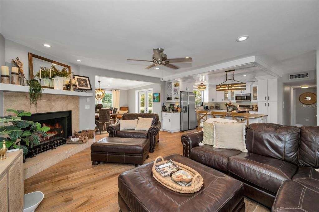 For Rent: $6,800 (3 beds, 3 baths, 2702 Square Feet)