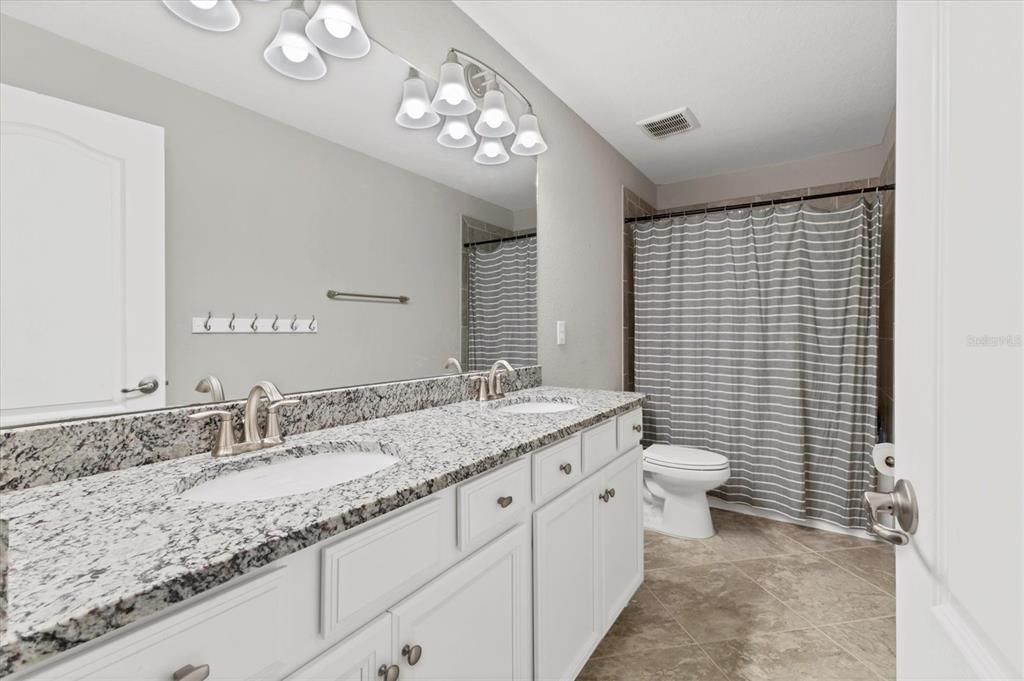 For Sale: $780,000 (6 beds, 4 baths, 3908 Square Feet)