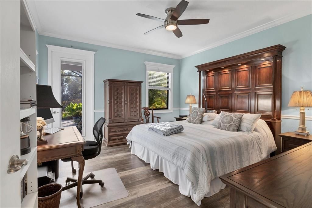 For Sale: $780,000 (6 beds, 4 baths, 3908 Square Feet)