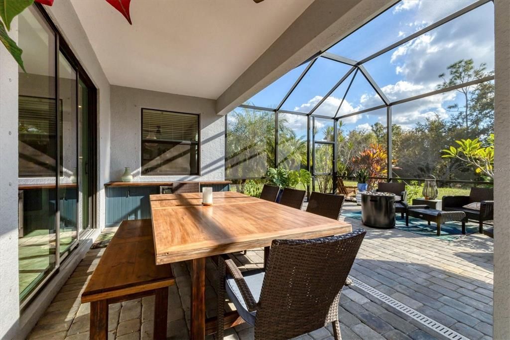 For Sale: $780,000 (6 beds, 4 baths, 3908 Square Feet)