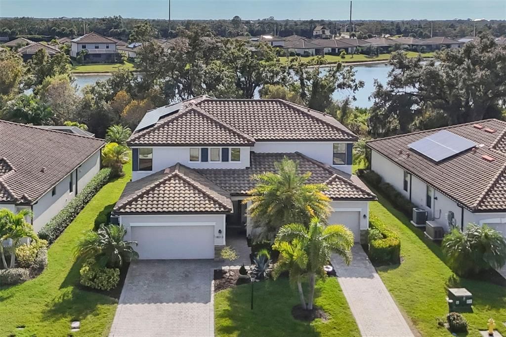 For Sale: $780,000 (6 beds, 4 baths, 3908 Square Feet)