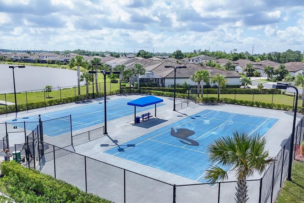 For Sale: $780,000 (6 beds, 4 baths, 3908 Square Feet)