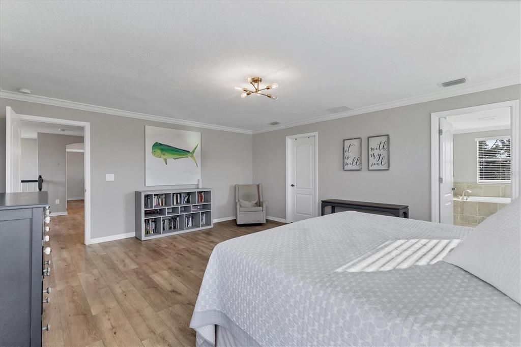 For Sale: $780,000 (6 beds, 4 baths, 3908 Square Feet)