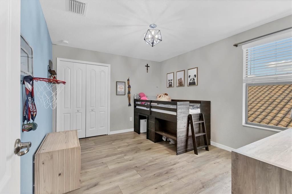 For Sale: $780,000 (6 beds, 4 baths, 3908 Square Feet)