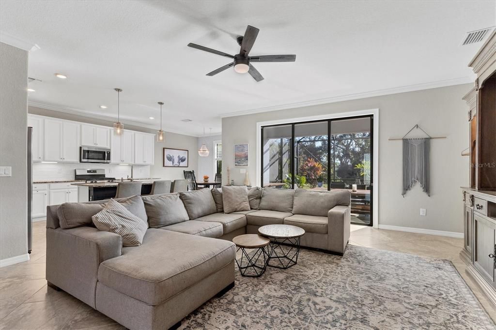 For Sale: $780,000 (6 beds, 4 baths, 3908 Square Feet)