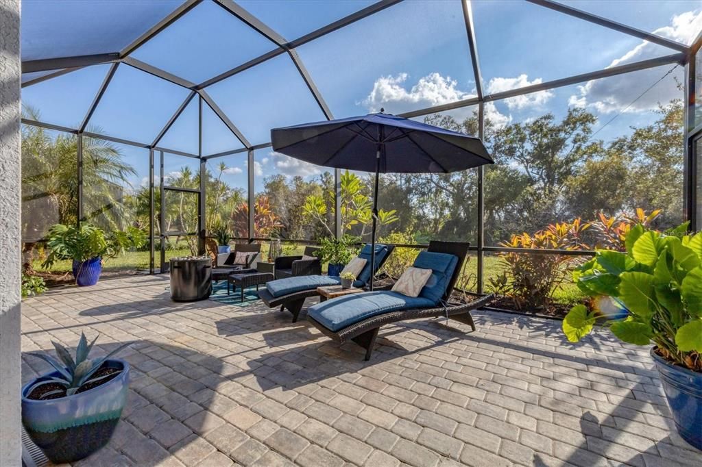 For Sale: $780,000 (6 beds, 4 baths, 3908 Square Feet)